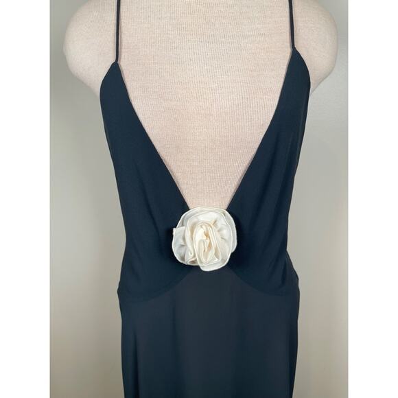 Helsa Sheer Deep V Rosette Long Slip Maxi Dress in Black Size Large - Picture 7 of 11